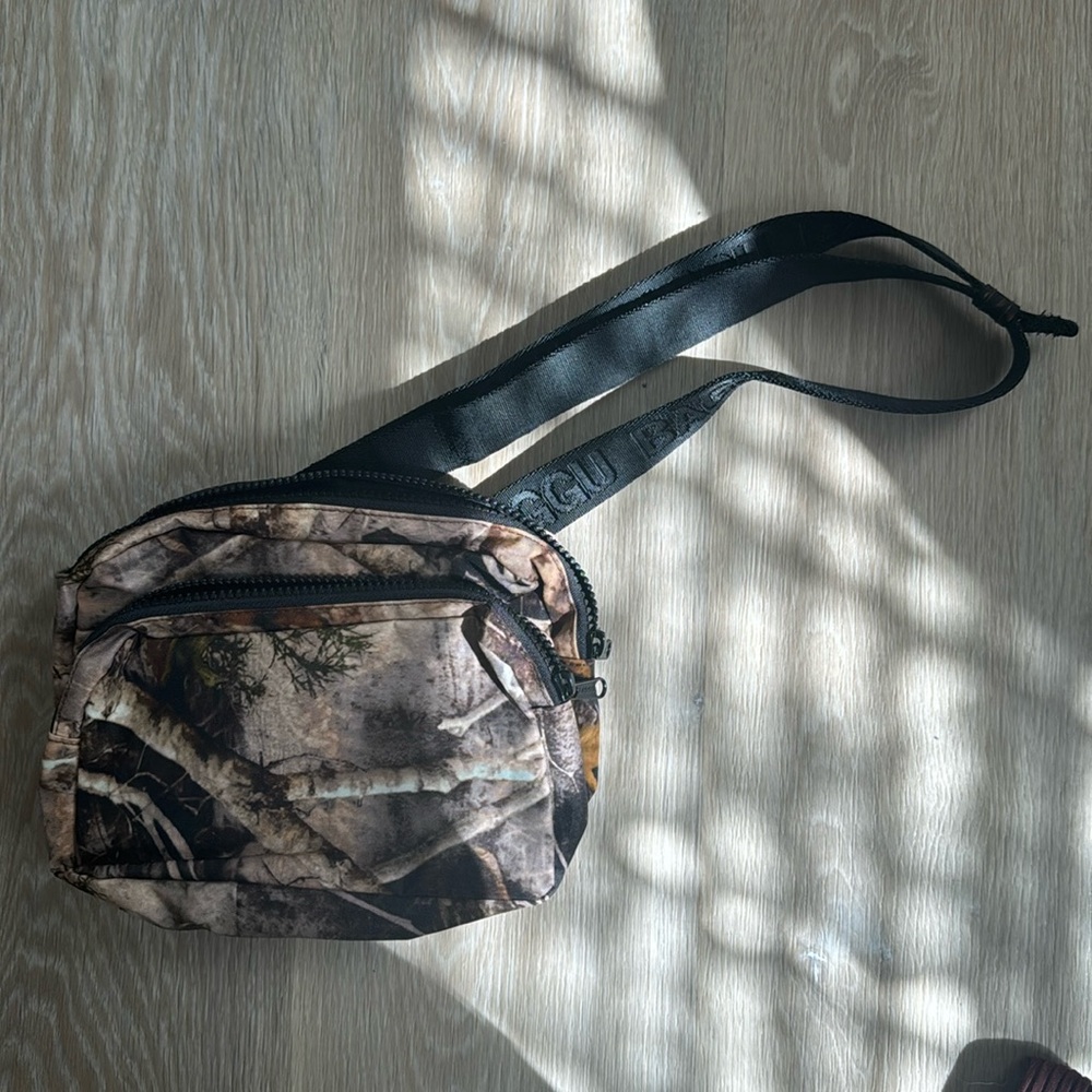 NWOT photo forest baggu Fanny